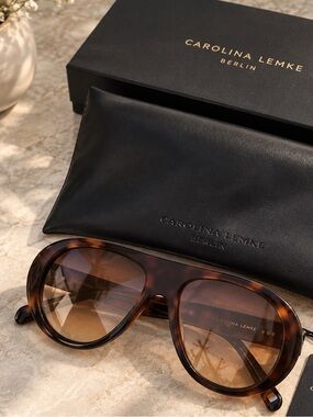 New in box w case Carolina Lemke Tortoiseshell Sunglasses - Brown Gradient lense